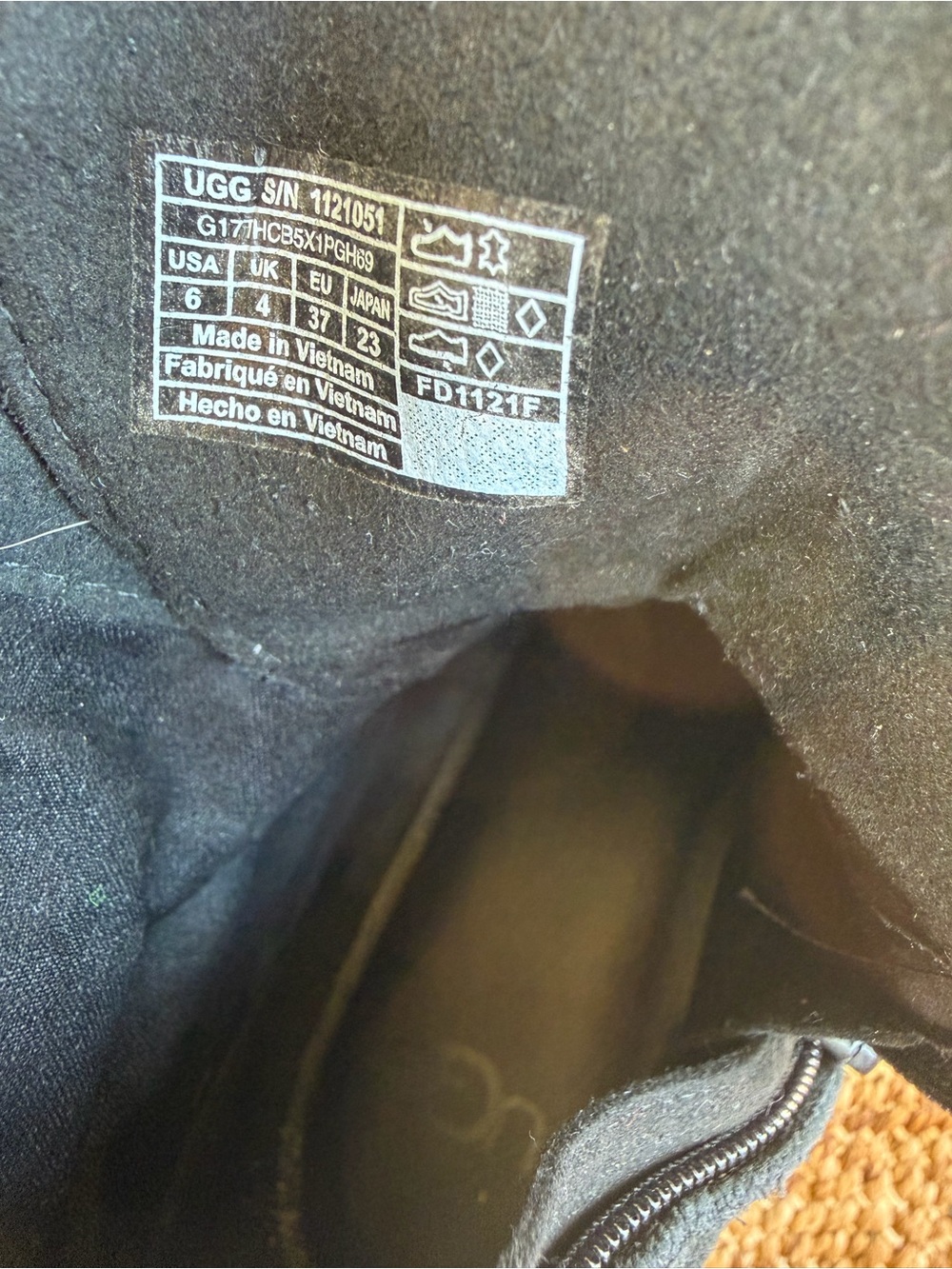 UGG ZORRAH BLACK WATERPROOF SUEDE MOTO BIKER BUCKLE BOOTS, US 6 ~excellent - Picture 7 of 8